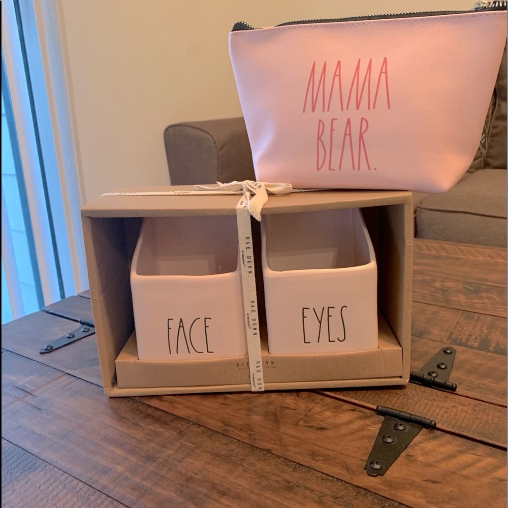 NWT’s Rae Dunn Makeup Holder/Bag